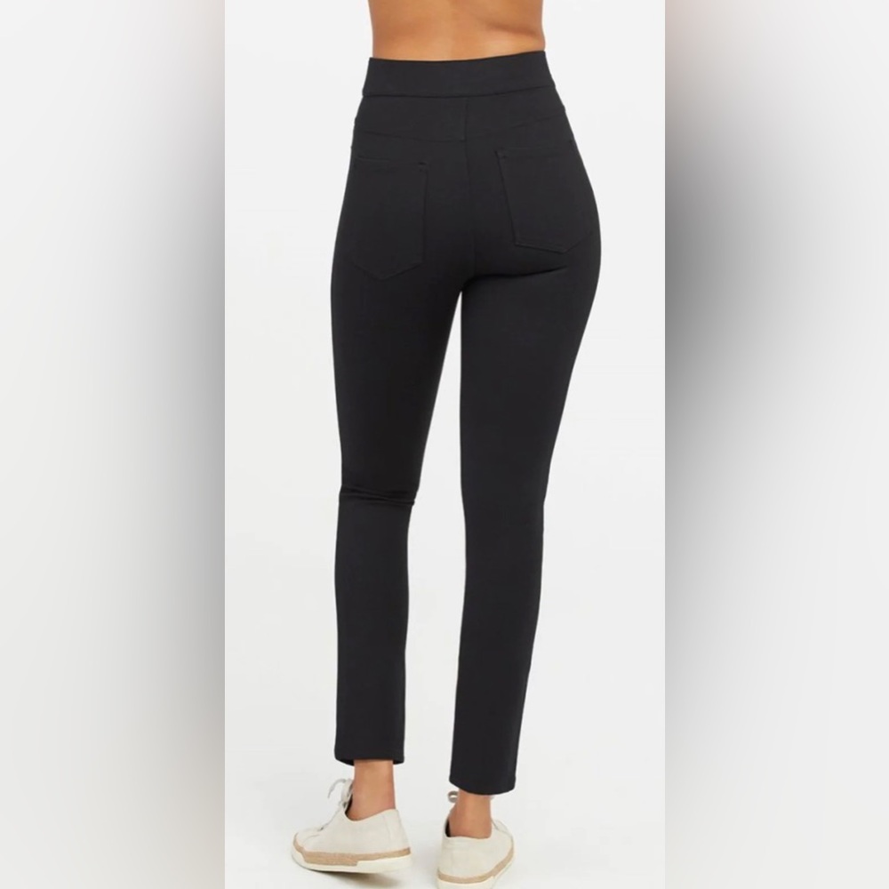 SPANX perfect pant leggings. Only worn once!